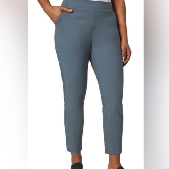 Women's Travel Pants - Picture 2 of 7